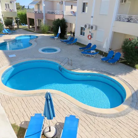 Phoebes Place At Court, 2 Bedroom With A Shared Pool * Каламакион