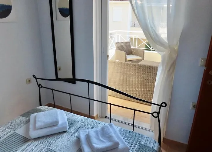 Сasa de vacaciones Phoebes Place At Court, 2 Bedroom With A Shared Pool Kalamákion