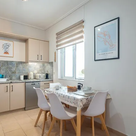 Phoebes Place At Court, 2 Bedroom With A Shared Pool - Fully Refurbished For 2026