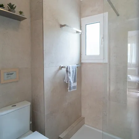 Phoebes Place At Court, 2 Bedroom With A Shared Pool - Fully Refurbished For 2026 度假居 *