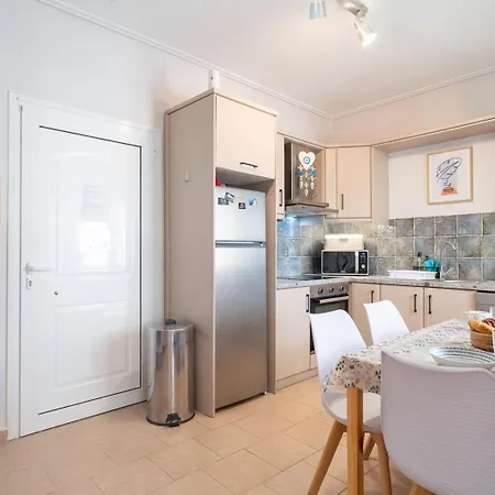 Phoebes Place At Court, 2 Bedroom With A Shared Pool - Fully Refurbished For 2026 度假居 *